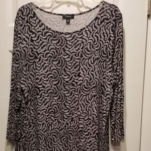 Alfani black and white top with long sleeves size xxl